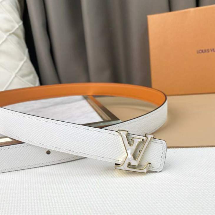 Picture of Louis Vuitton Belts _SKUfw124927604fw